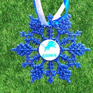 Detroit LIONS Handmade Football Snowflake *NEW*